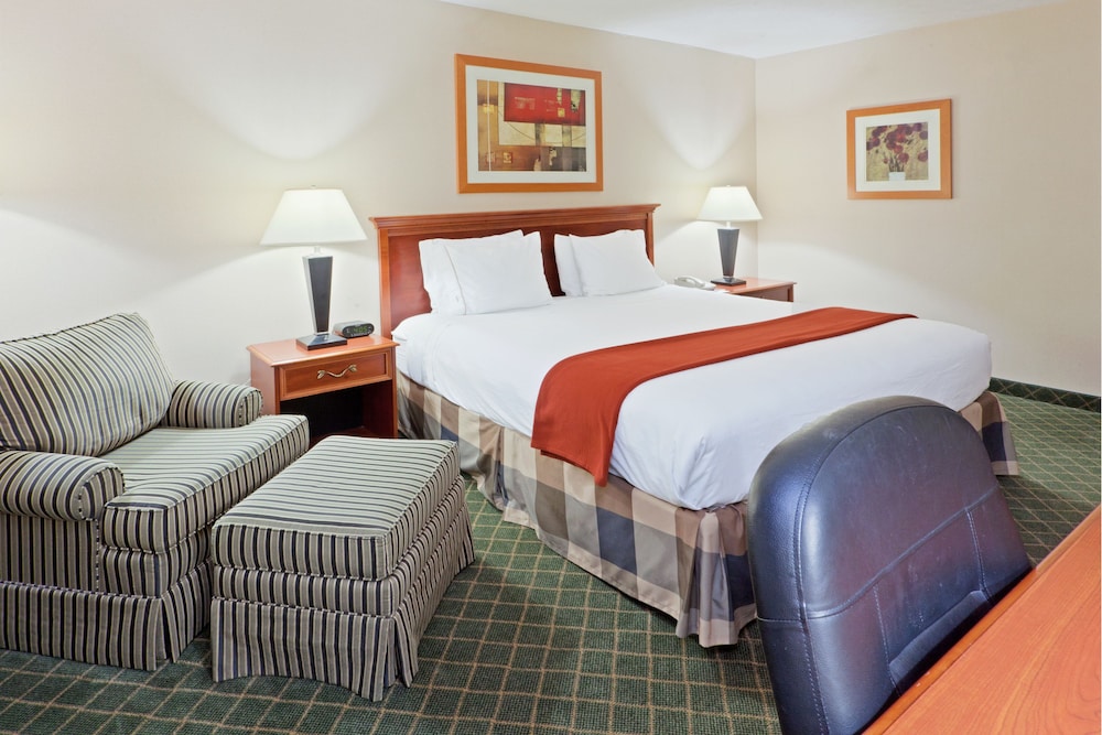 holiday inn express and suites kent state university