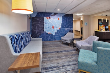 holiday inn express and suites kent state university