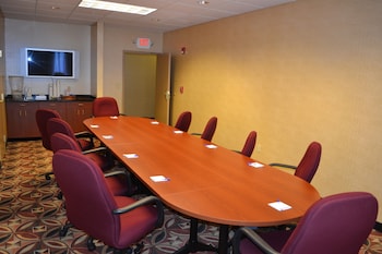 holiday inn express and suites kent state university