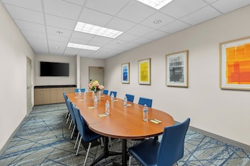 holiday inn express and suites kent state university