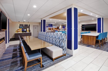 holiday inn express and suites kent state university