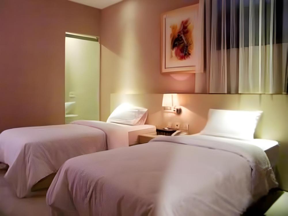 hotel scarlet kebon kawung