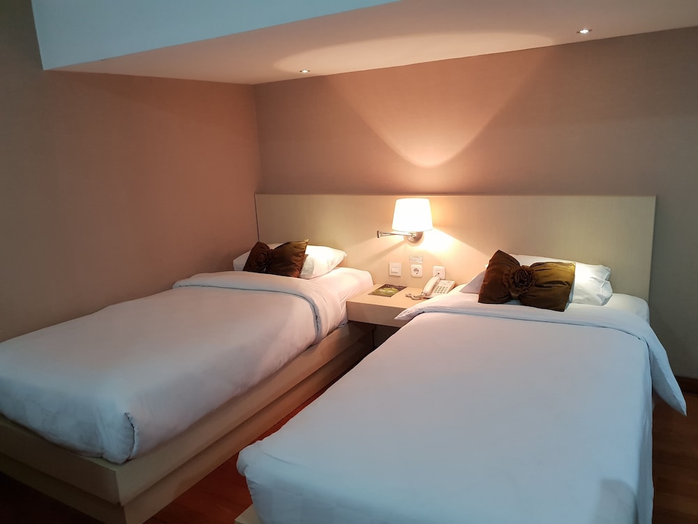 hotel scarlet kebon kawung