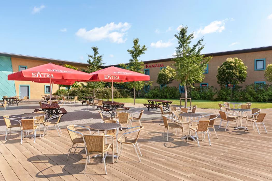 Ramada By Wyndham Cobham,Guildford>>Cobham,3 star