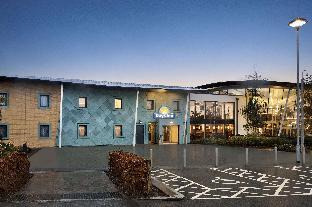 ramada by wyndham cobham