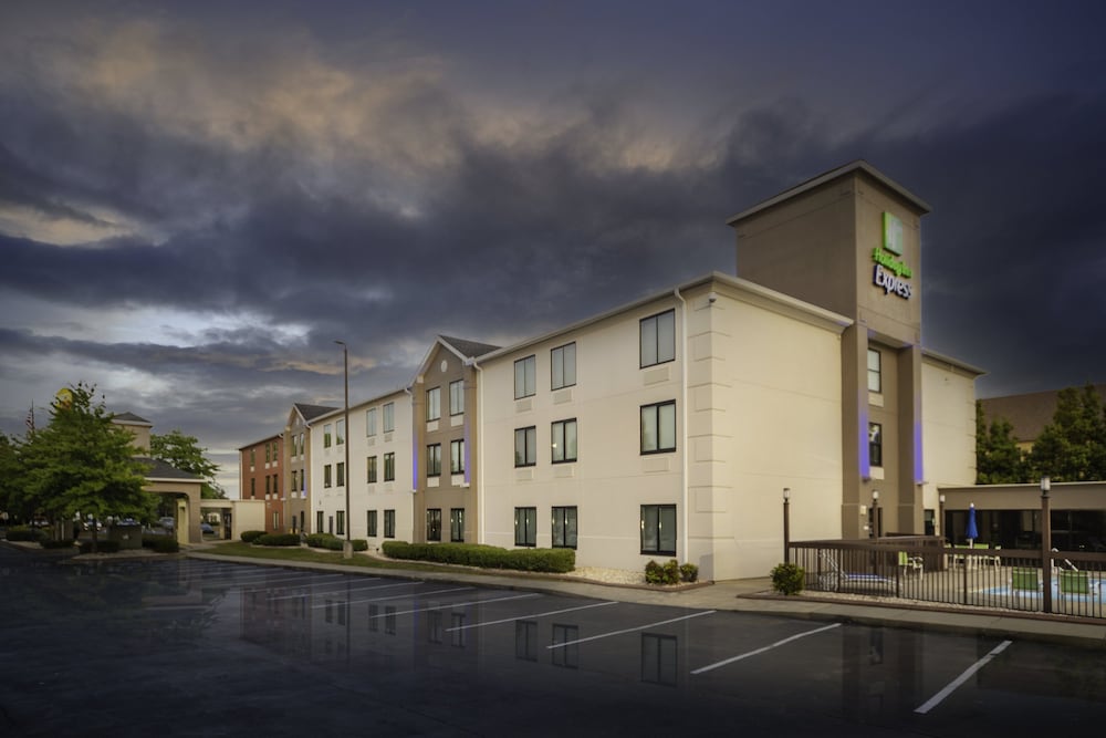 holiday inn express clayton by ihg