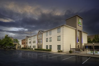 Holiday Inn Express Clayton By Ihg,Clayton>>Cape Fear River,3 star
