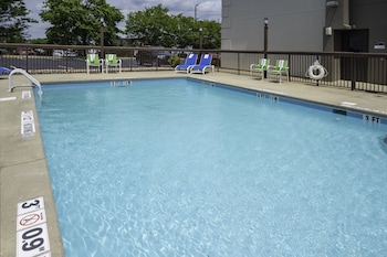 Holiday Inn Express Clayton By Ihg,Clayton>>Cape Fear River,3 star