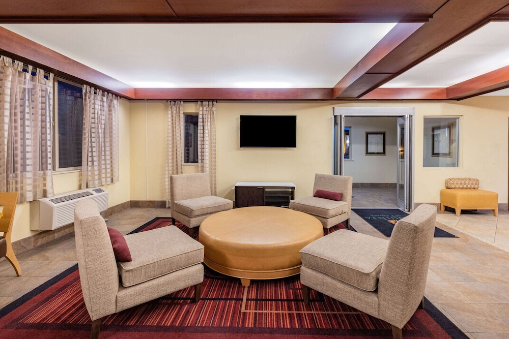 la quinta inn and suites by wyndham helena