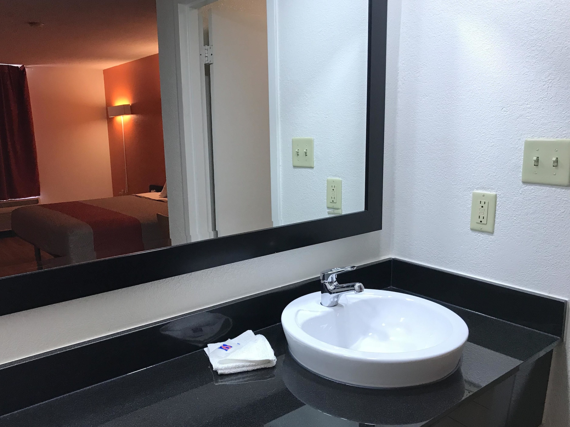 motel 6 newnan ga