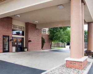 Quality Inn & Suites Niles,Kalamazoo>>Berrien County,3 star