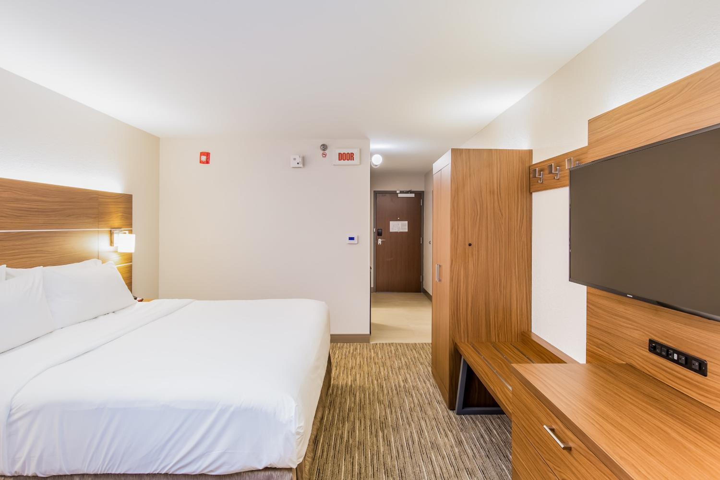 holiday inn express orange beach by ihg