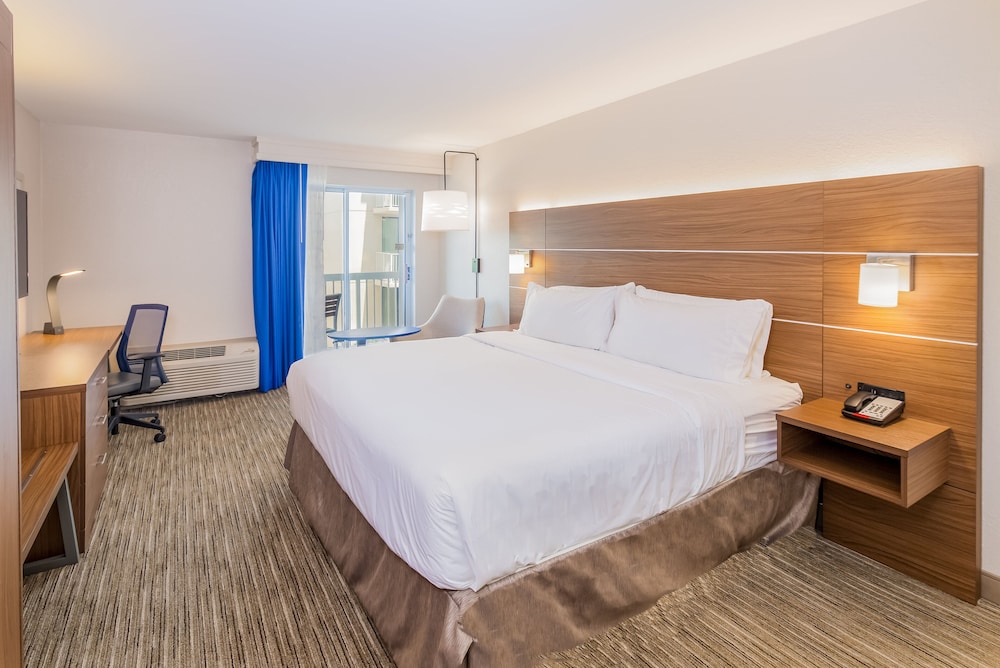 holiday inn express orange beach by ihg