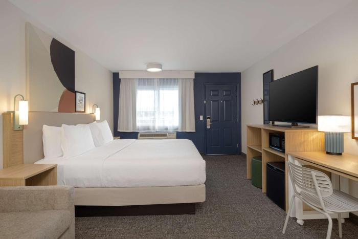 spark by hilton santa nella on i 5