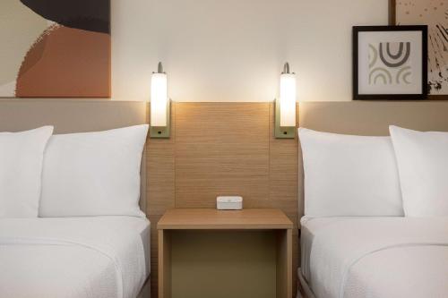spark by hilton santa nella on i 5