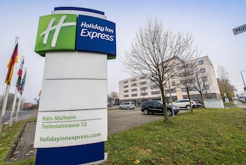 holiday inn express cologne mulheim by ihg