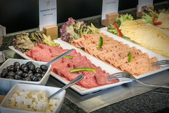 holiday inn express cologne mulheim by ihg