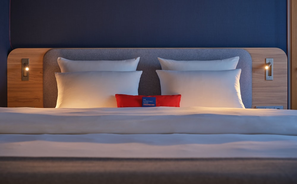 holiday inn express cologne mulheim by ihg