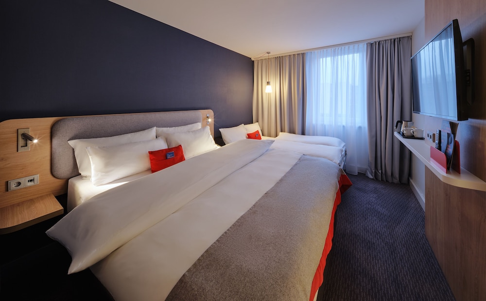 holiday inn express cologne mulheim by ihg