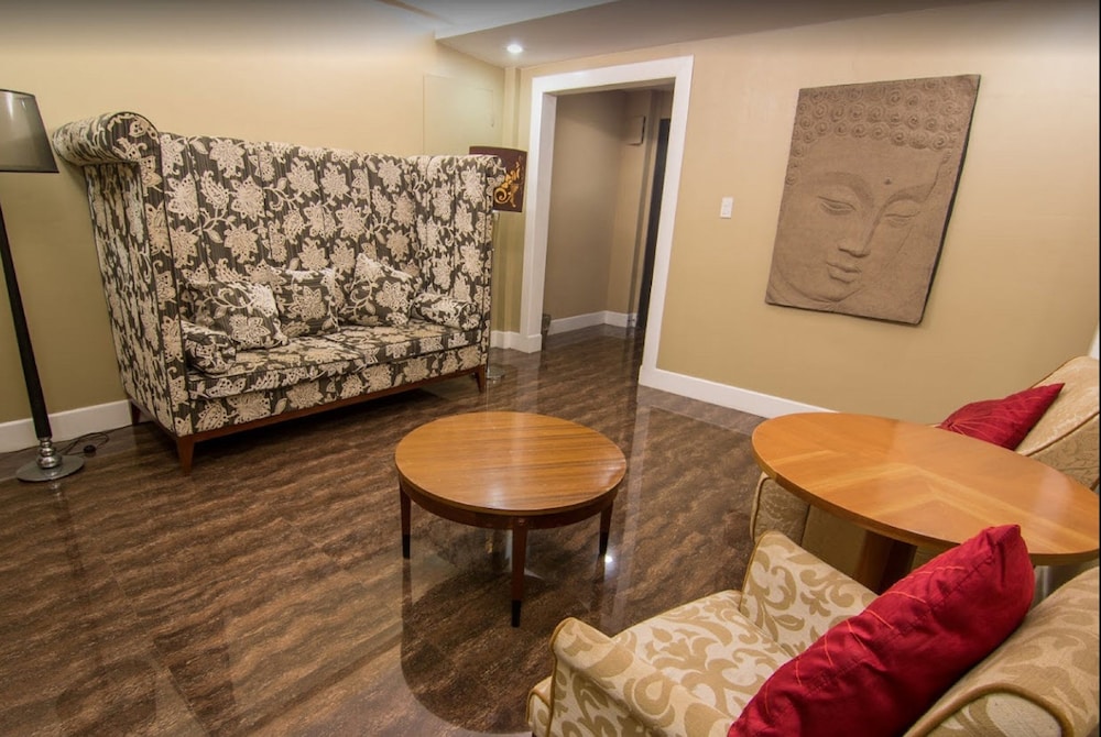 Hotel Del Rio,Iloilo City>>Iloilo,3 star