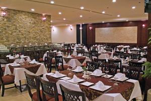 dar al eiman royal hotel