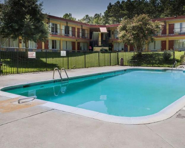 rodeway inn colonial heights i 95