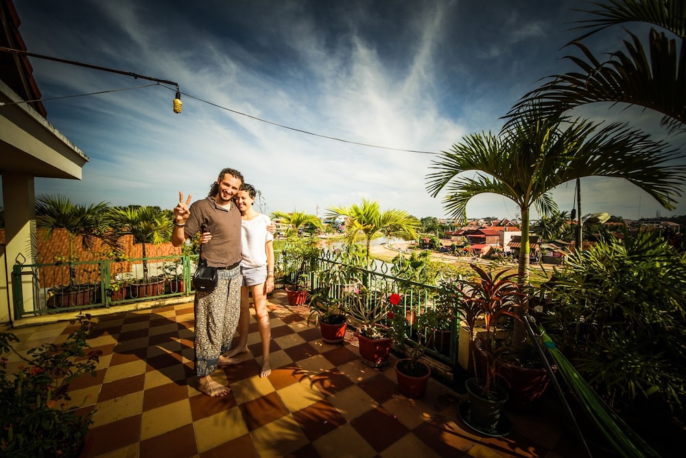 siem reap riverside hotel