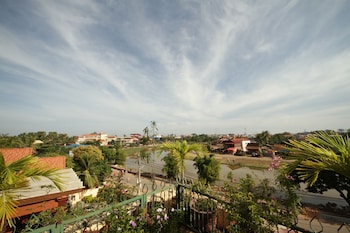 siem reap riverside hotel
