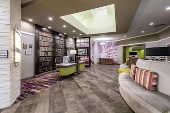 Doubletree By Hilton Winston Salem - University,Forsyth County>>Charlotte,4 star