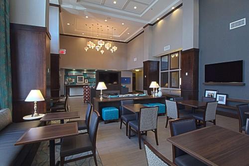 hampton inn and suites columbus university area