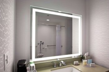 hampton inn and suites columbus university area