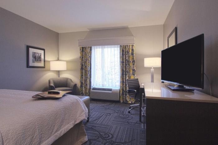 hampton inn and suites columbus university area