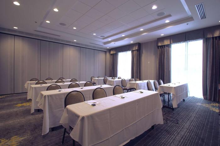 hampton inn and suites columbus university area