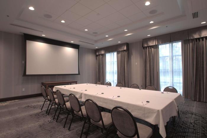 hampton inn and suites columbus university area