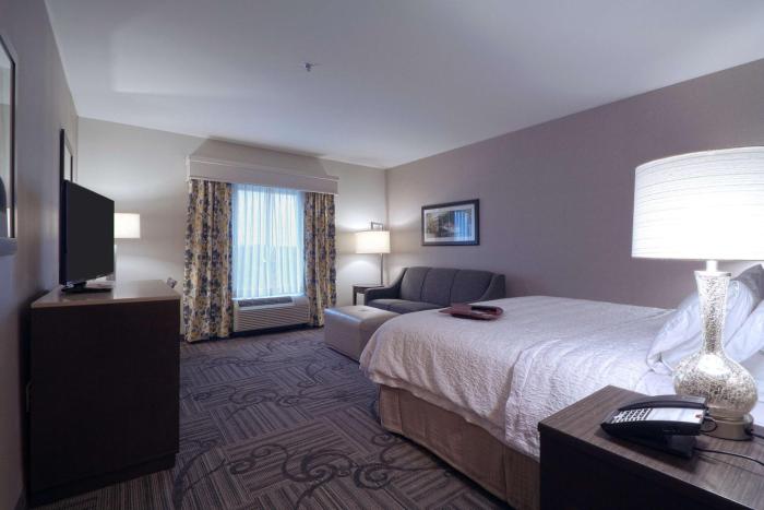 hampton inn and suites columbus university area