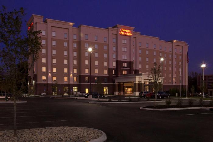 hampton inn and suites columbus university area