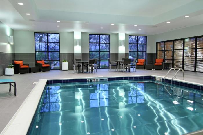 hampton inn and suites columbus university area