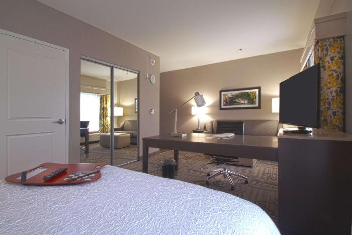 hampton inn and suites columbus university area