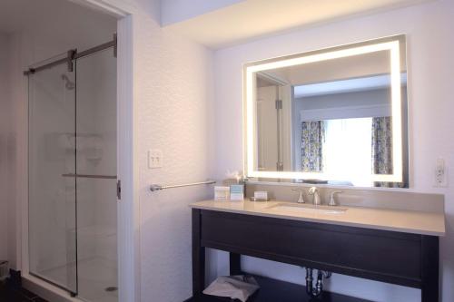 hampton inn and suites columbus university area