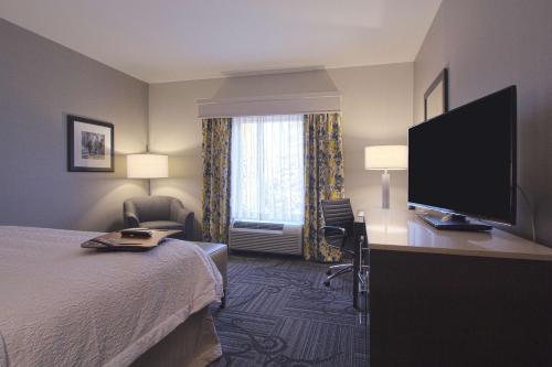 hampton inn and suites columbus university area