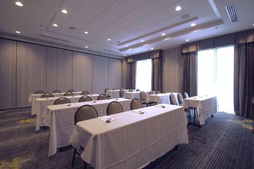 hampton inn and suites columbus university area