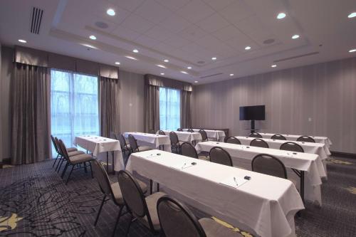 hampton inn and suites columbus university area