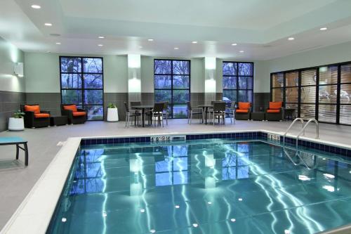 hampton inn and suites columbus university area