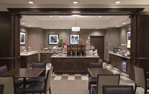 hampton inn and suites columbus university area