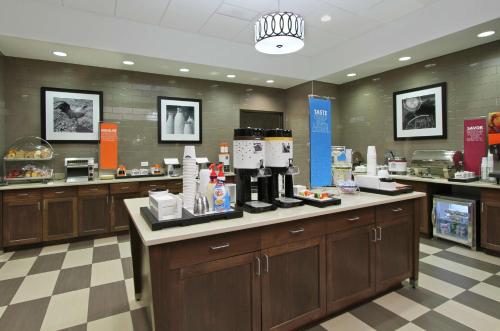 hampton inn and suites columbus university area