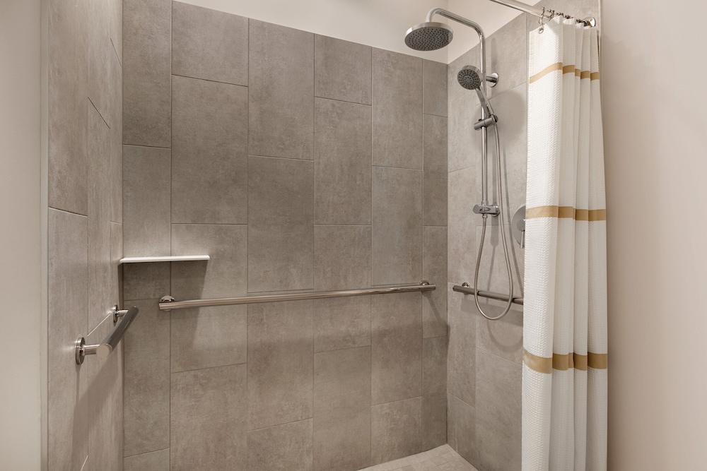 crowne plaza college park washington dc by ihg