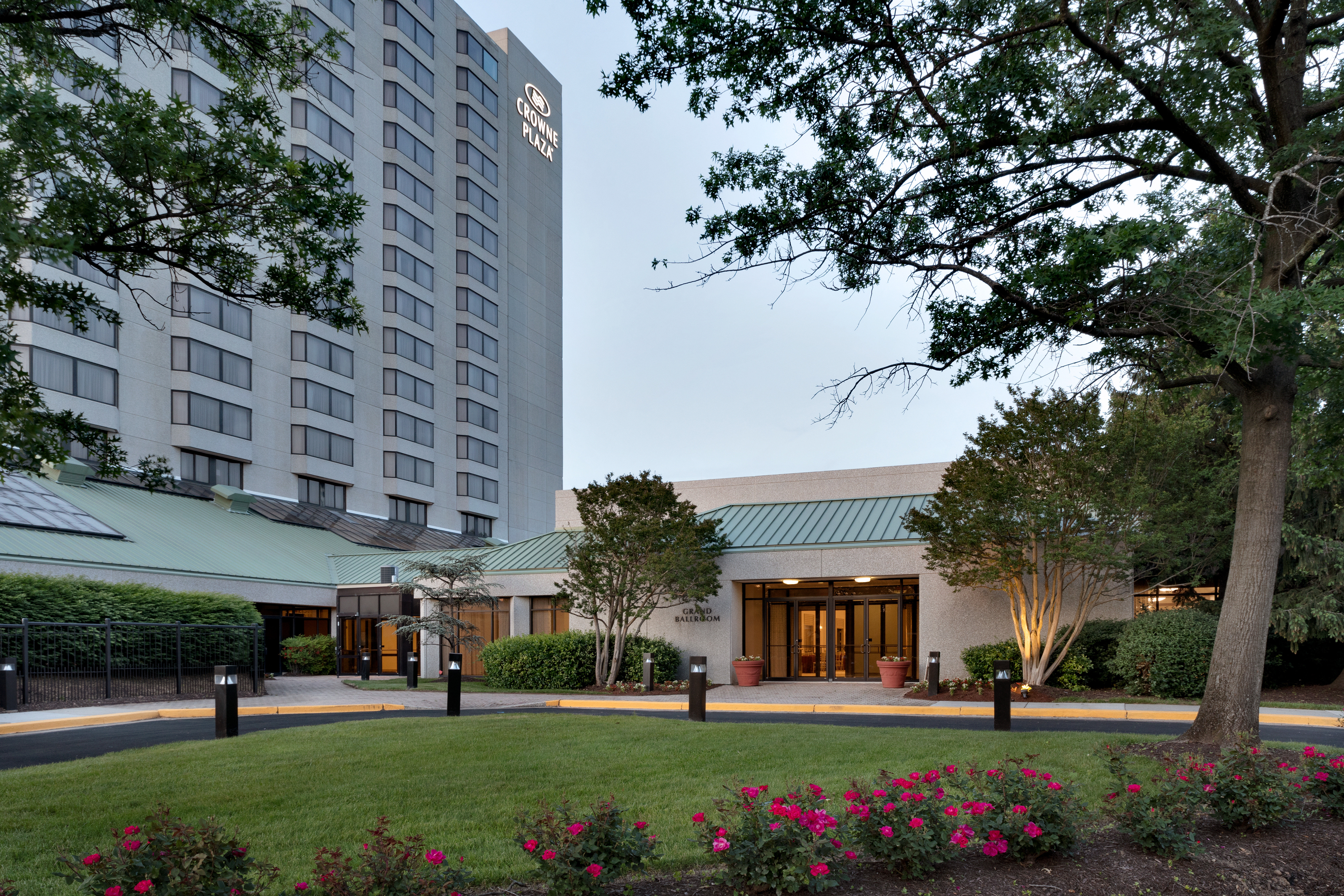crowne plaza college park washington dc by ihg