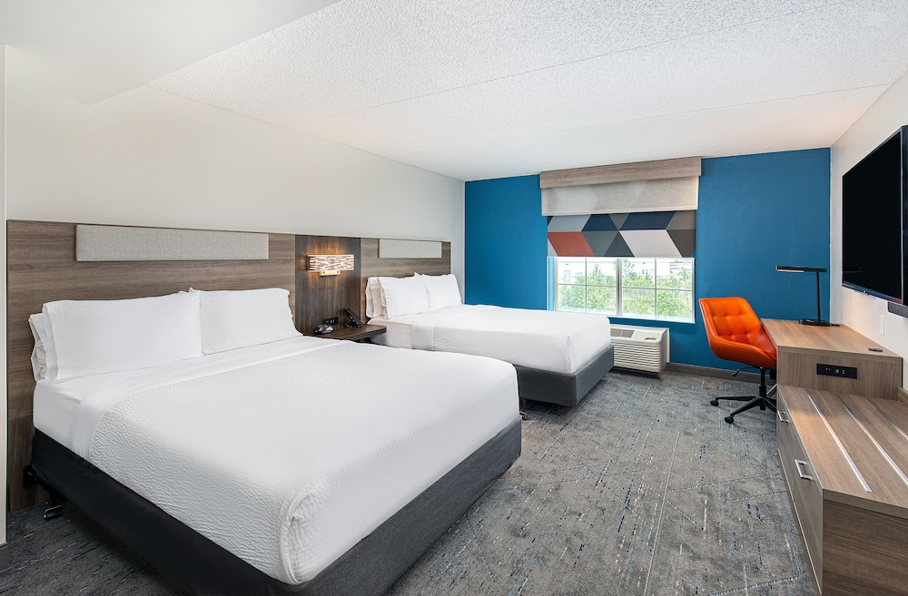 holiday inn express and suites columbus at northla