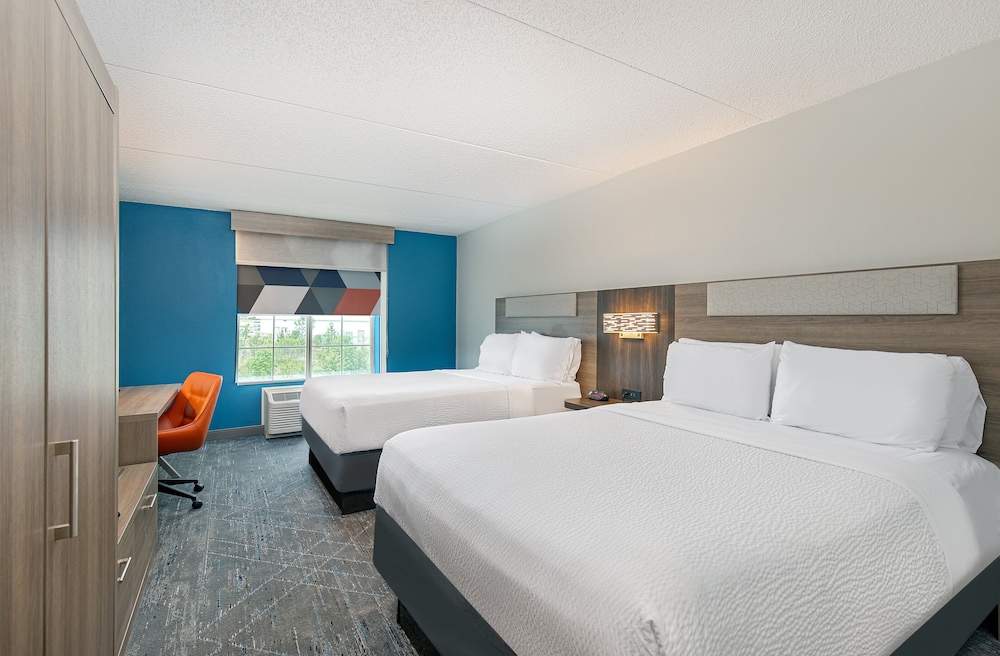 holiday inn express and suites columbus at northla