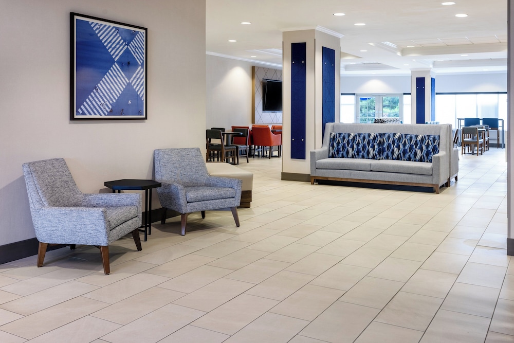 holiday inn express and suites columbus at northla